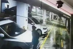 爆料地下车库视频,视频曝光引网友热议