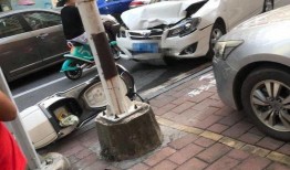 信宜车祸新闻民生爆料,悲剧瞬间，民生关注紧急救援